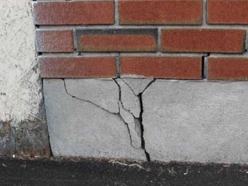 treschina v fundamente